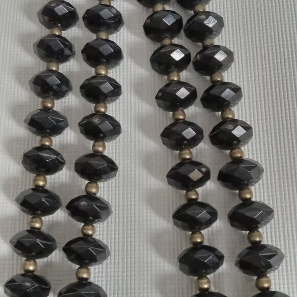 Black Graduated Faceted Chunky Acrylic Beaded Double Strand Statement Necklace - Picture 5 of 9
